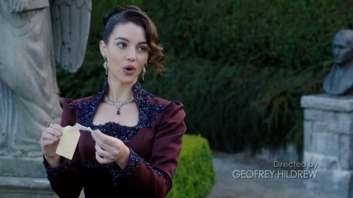 Once Upon a Time podcast 7x05 Greenbacks - Drizella at auction holding tiara at auction