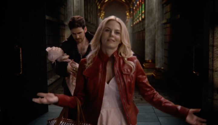 Once Upon a Time 7x22 Leaving Storybrooke - Hook and Emma with baby Hope walking in late at Regina's coronation